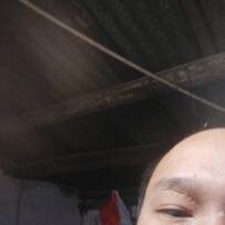 眼皮处长条形疤痕明显