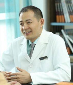 “爱无痕”新疤克疤痕修复公益活动